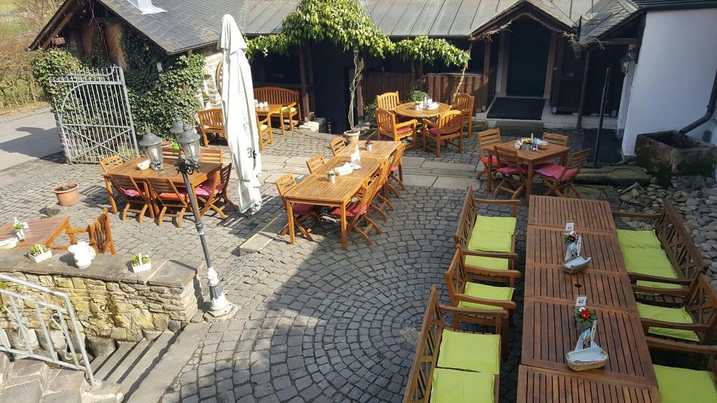 Altes Bierhaus Hotell Arzbach Exteriör bild
