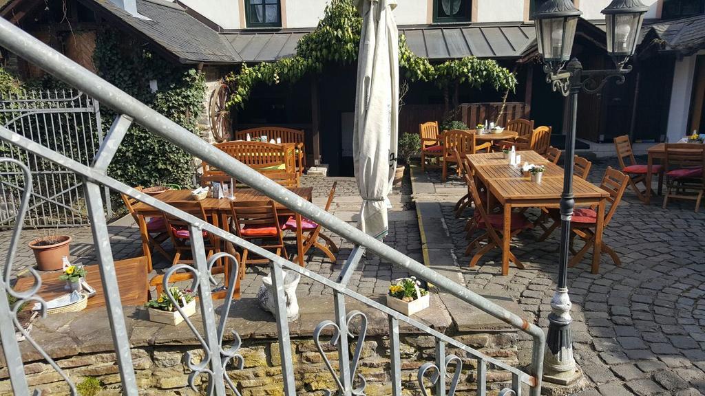Altes Bierhaus Hotell Arzbach Exteriör bild