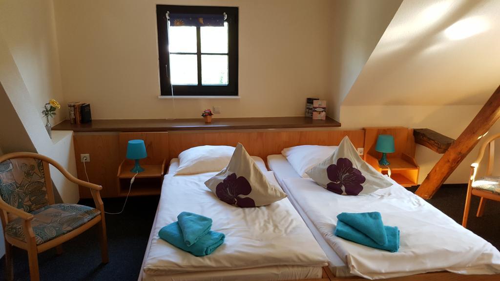 Altes Bierhaus Hotell Arzbach Exteriör bild