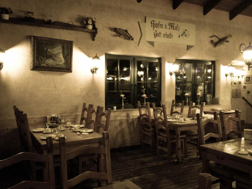 Altes Bierhaus Hotell Arzbach Exteriör bild